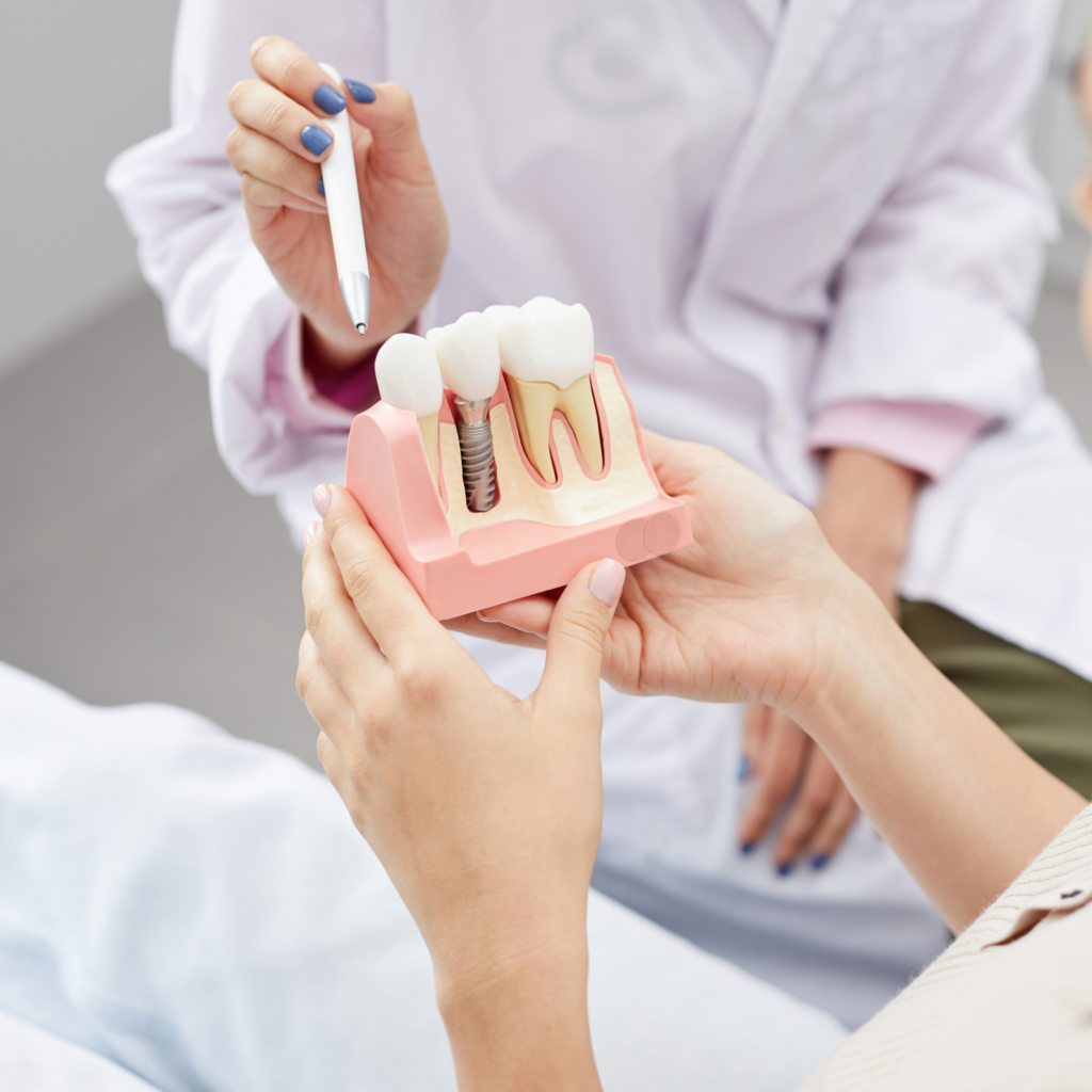 Moonvia Dental | Antalya’da Uzman Diş Kliniği qqq